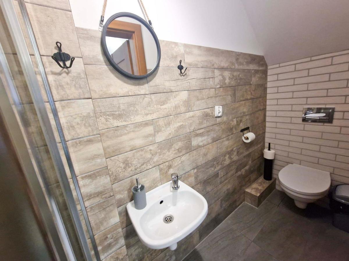 Zielona Przystan Hotel Manasterz Buitenkant foto