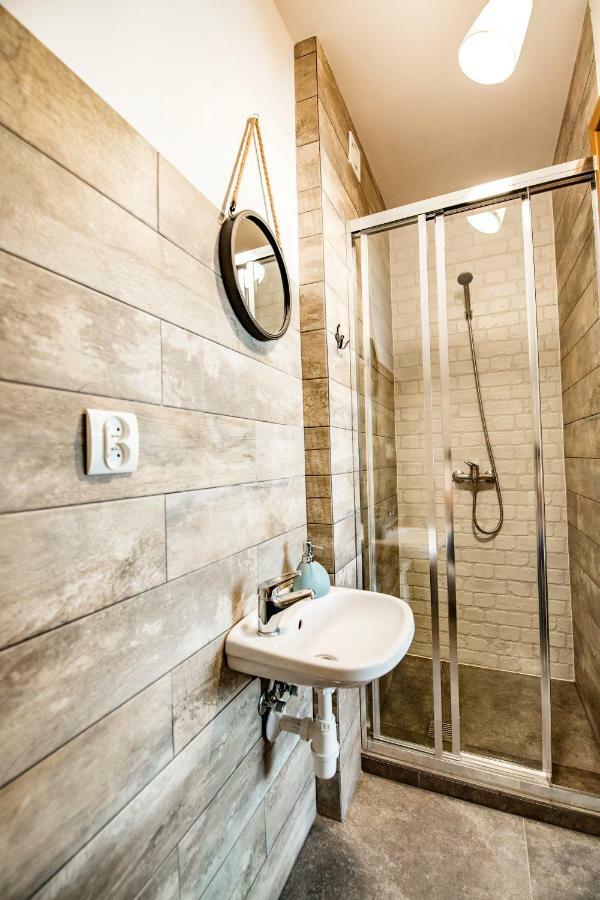 Zielona Przystan Hotel Manasterz Buitenkant foto